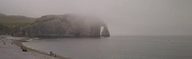 Etretat dans la brume